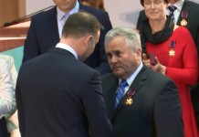 Mariusz Ratajczak recieves Gold Cross of Merit from president of Poland