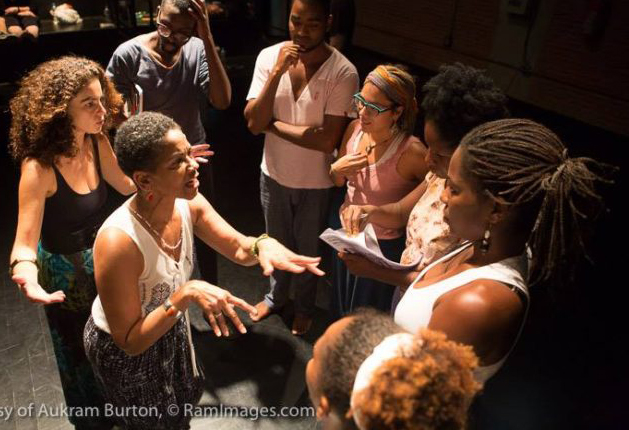 Nefertiti Burton leading a Storytelling Workshop in 2015 in Sâo Paulo, Brazil.