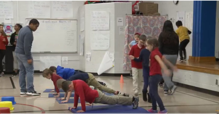 exercise vid II UofL researchers are working with Hawthorne Elementary students to see if 15 minutes of targeted exercises each day will help their balance, motor control and behavior.