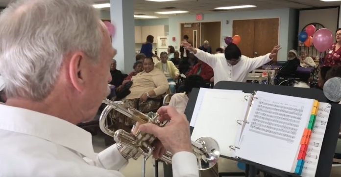 UofL’s Center for Sustainable Health and Optimal Aging is working with the Jewish Heritage Fund for Excellence and Fund for the Arts on this $25,000 research project