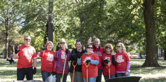 Several hundred UofL faculty, staff, students and alumni flocked to several sites across the campus and city for the university’s inaugural week of service last week. 