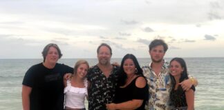 Kidney transplant patient Robert Waddell, center, with his wife and children after being off immunosuppresants for ten years. Left to right: Christian, Bailey, Rob, Karen (wife), Robby and Casey. Photo courtesy Rob Waddell.