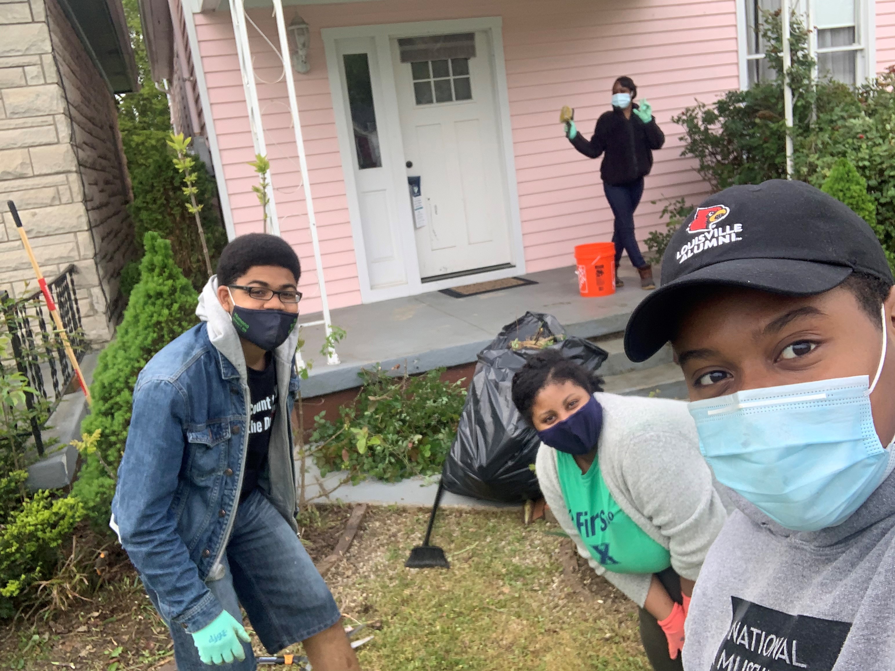 A group of UofL students, employees and alumni helped clean up the Muhammad Ali Childhood Home ahead of the city's Ali Week.