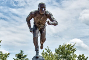 Lenny Lyles Statue outside of Cardinal Park.