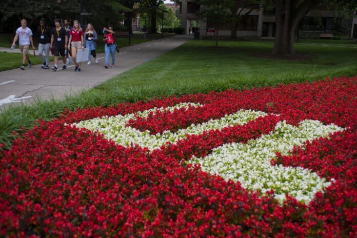 New UofL students on Belknap Campus during orientation.