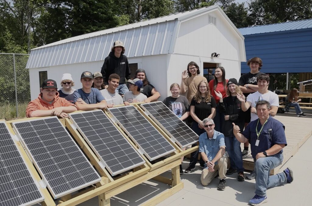 Speed School Building Unique partnership offers guaranteed entrance to Speed School | UofL News