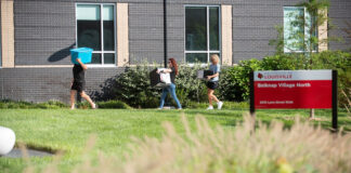 Students moving into Belknap Village North during Move-In 2023. UofL has a record number of incoming first-year students this fall.