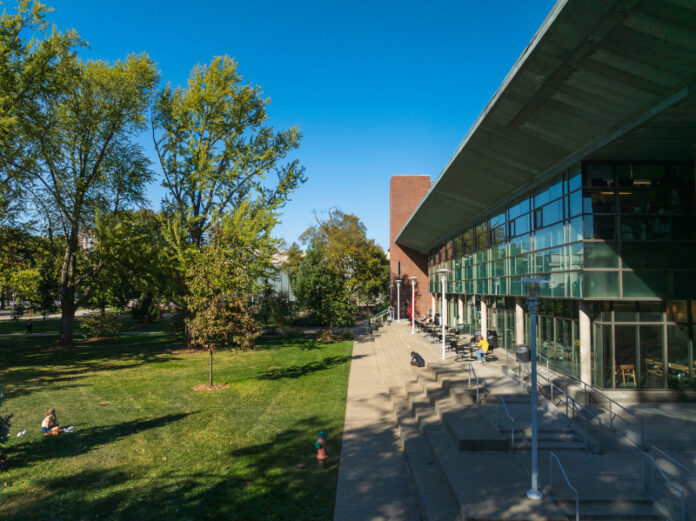 Ekstrom Library and lawn