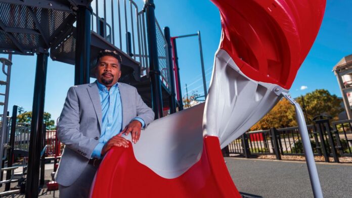 Armon Perry for ULN Associate Professor of Social Work Armon Perry